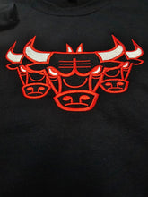 Cargar imagen en el visor de la galería, The BULLS Sweatshirt/Hoody - Premium TShirts & More