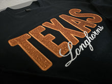 Cargar imagen en el visor de la galería, Texas Longhorns Glitter Appliqué Sweatshirt – Show Your Texan Pride in Style!
