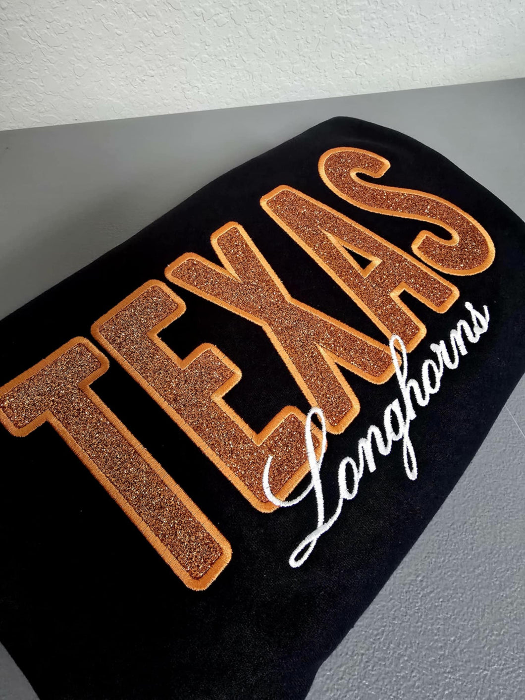 Texas Longhorns Glitter Appliqué Sweatshirt – Show Your Texan Pride in Style!
