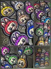 Cargar imagen en el visor de la galería, Labubu Design Master Keychain
