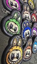 Cargar imagen en el visor de la galería, Labubu Design Master Keychain
